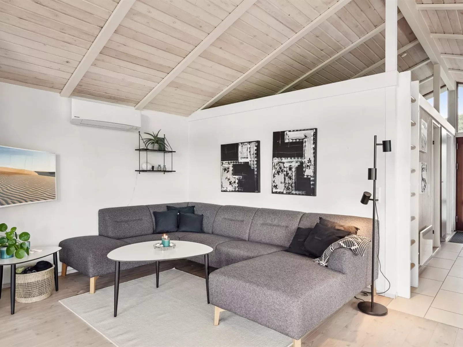 "Evald" - 400m from the sea-Inside