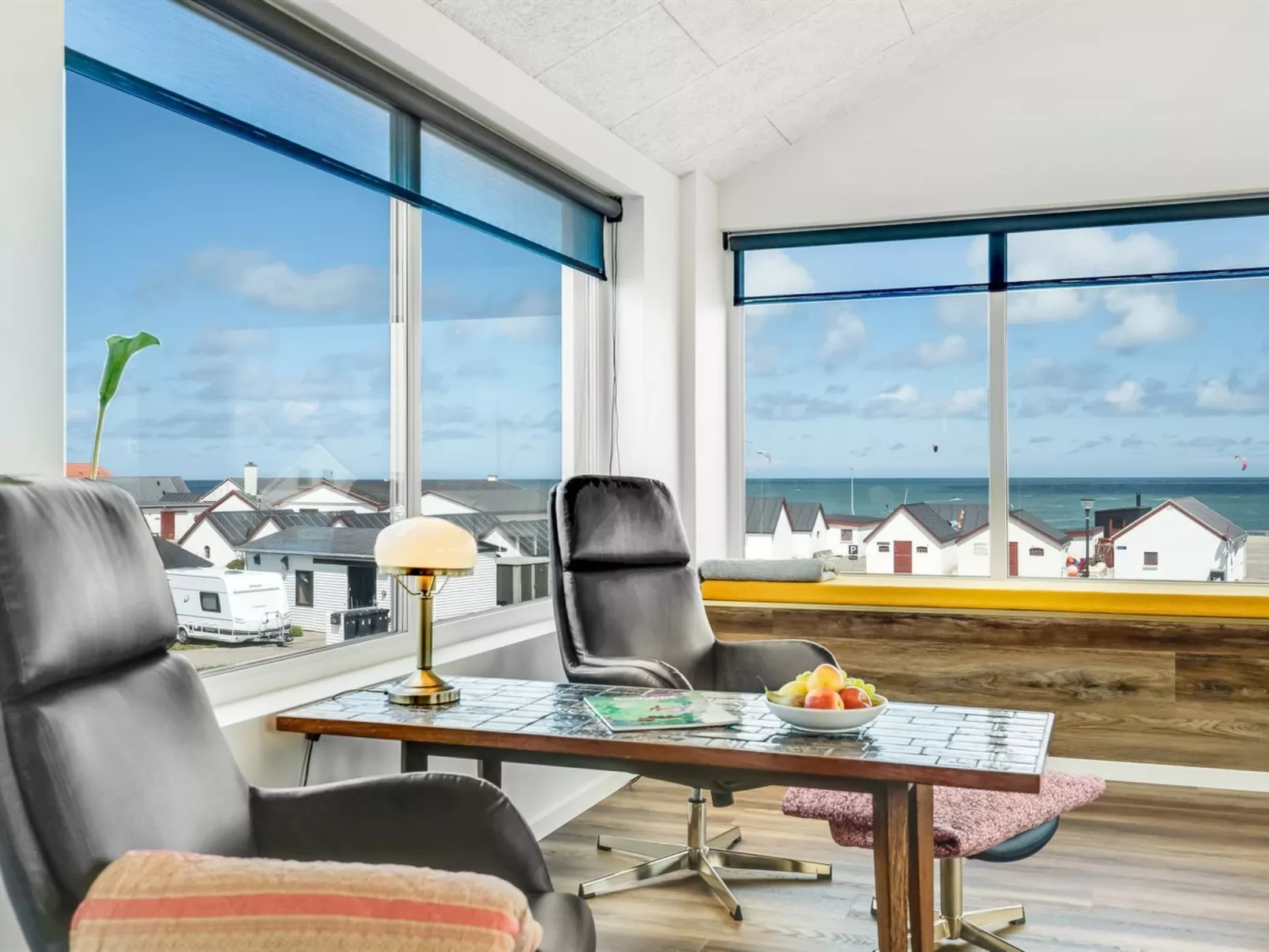 "Unge" - 75m from the sea-Drinnen