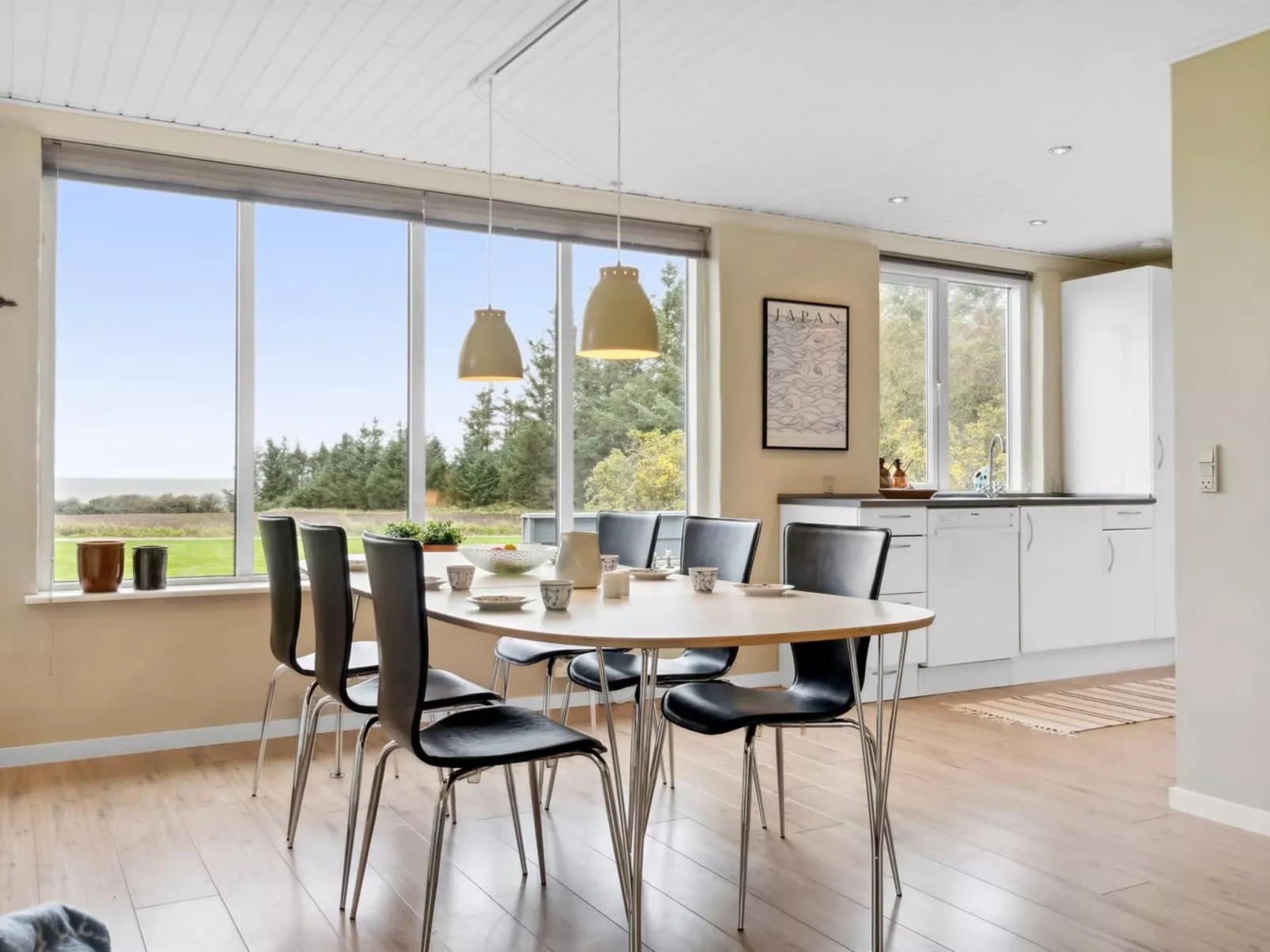 "Luchia" - 200m to the fjord-Drinnen