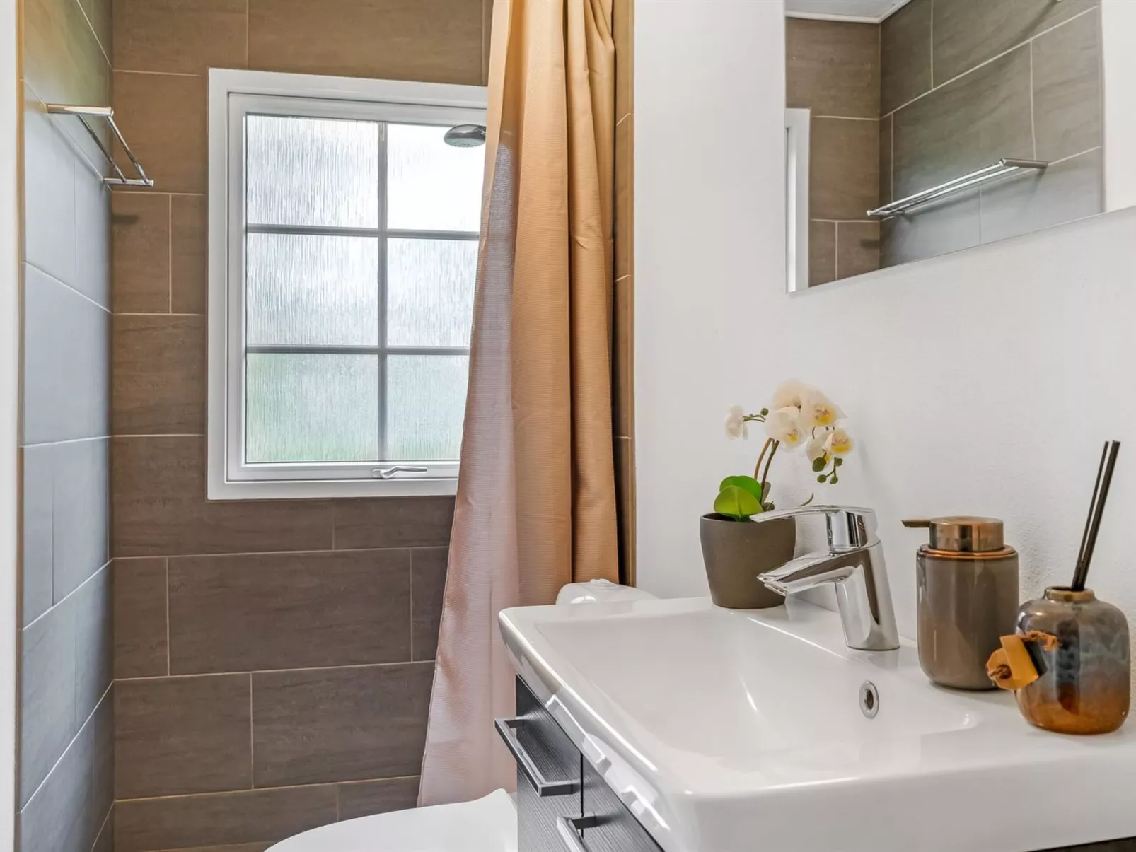 "Jobst" - 600m to the fjord-Inside