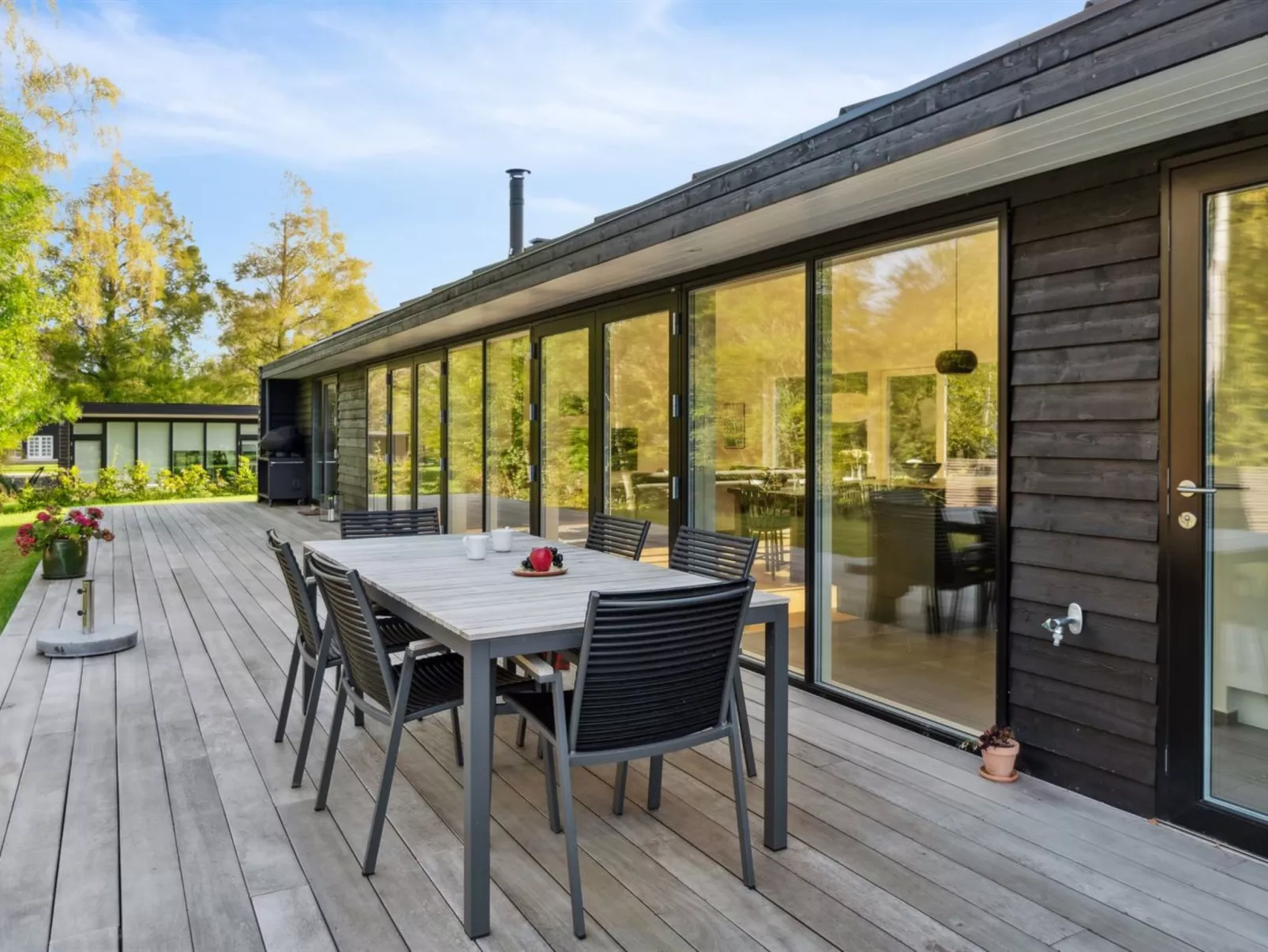 "Tessa" - 1.6km from the sea-Outside