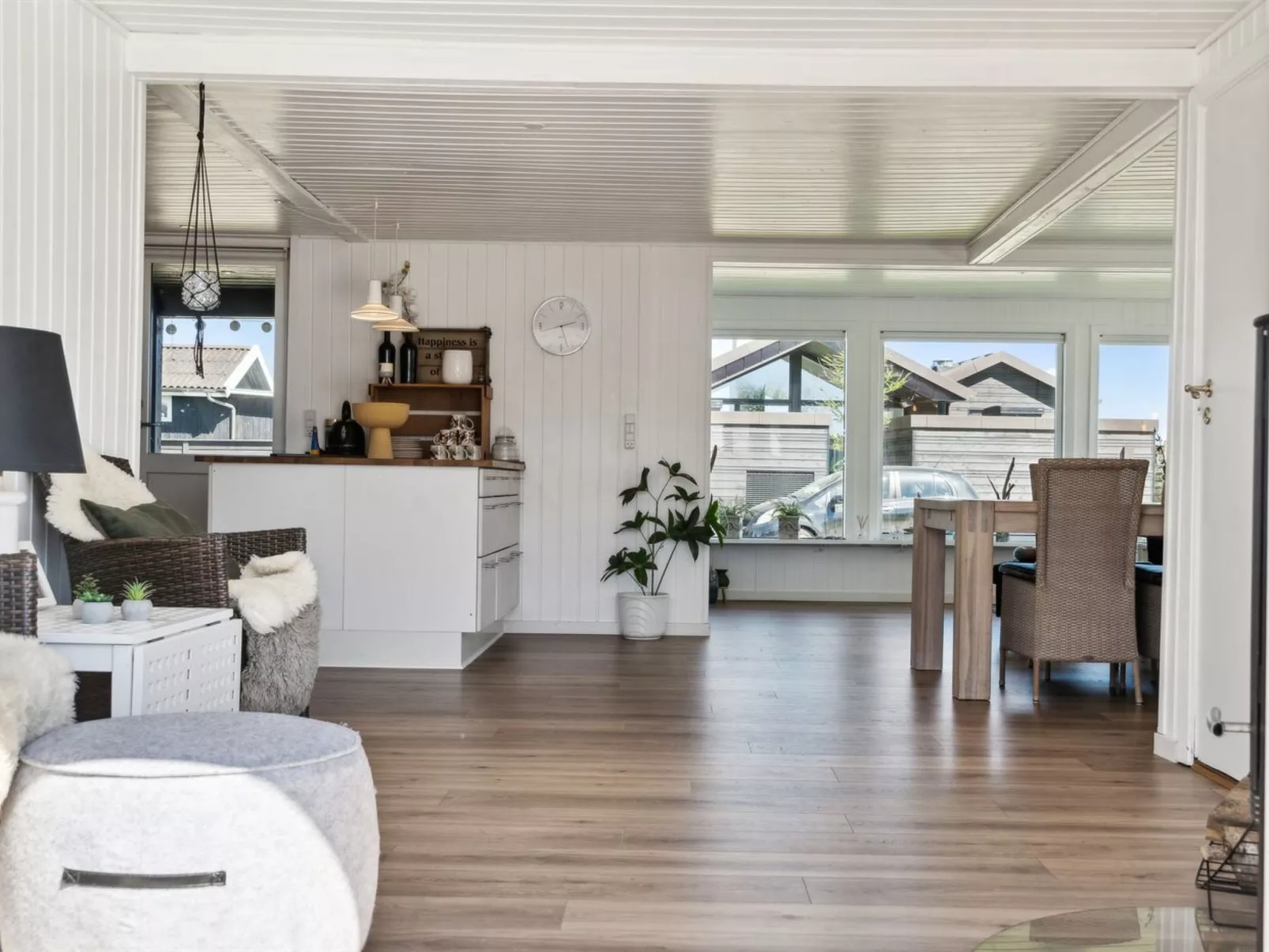 "Elisabeta" - 60m from the sea-Inside