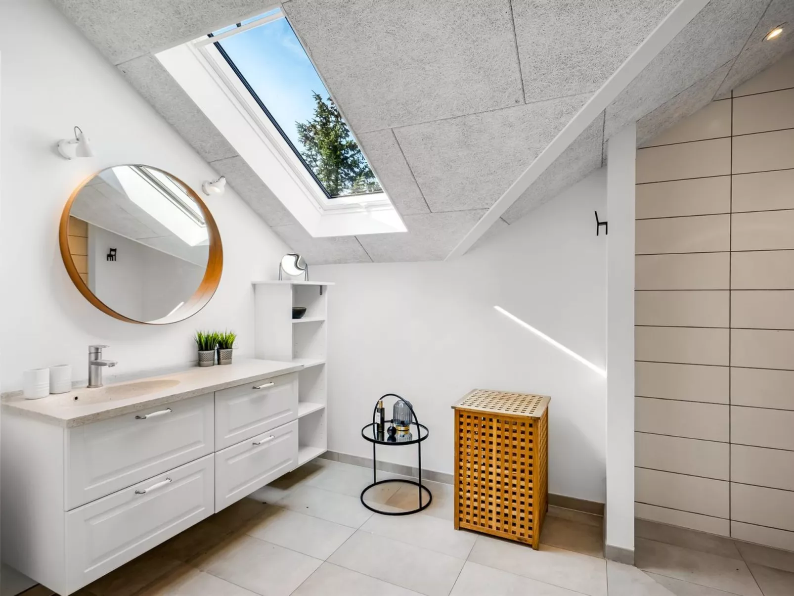 "Roska" - 1.3km from the sea-Inside