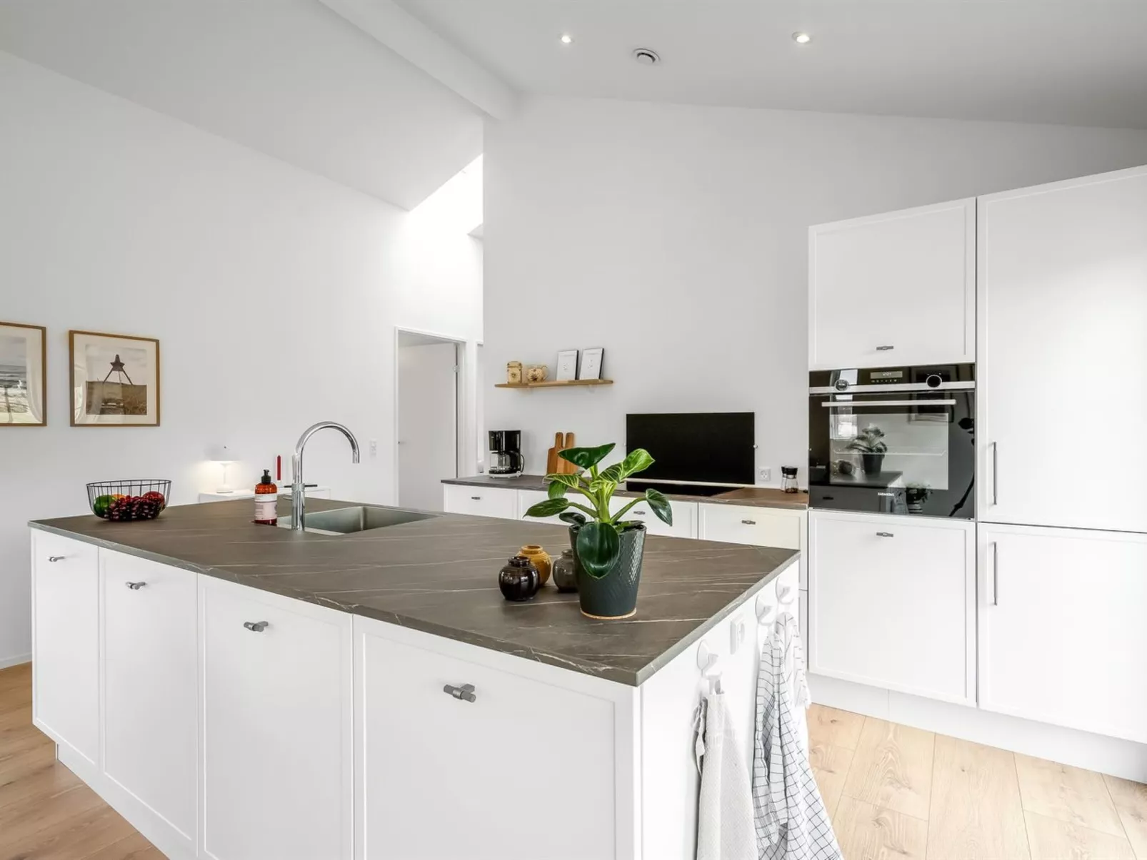 "Malomir" - 500m from the sea-Inside