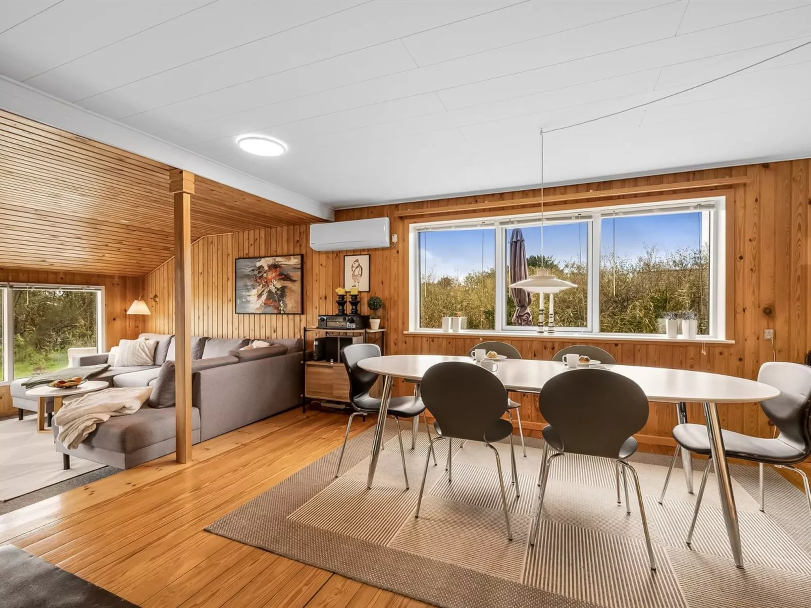 "Eloise" - 400m from the sea-Inside