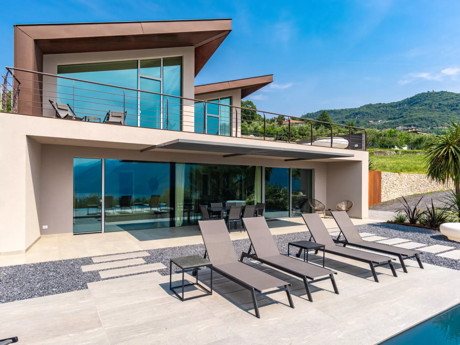 Villa Gau'-Outside