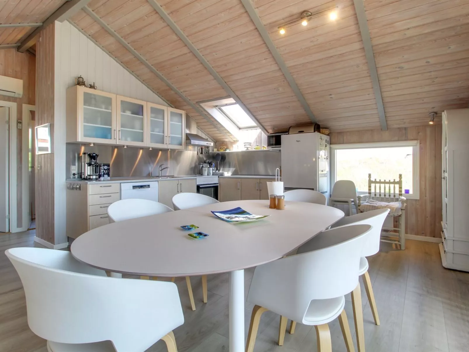 "Aska" - 400m from the sea-Dedans