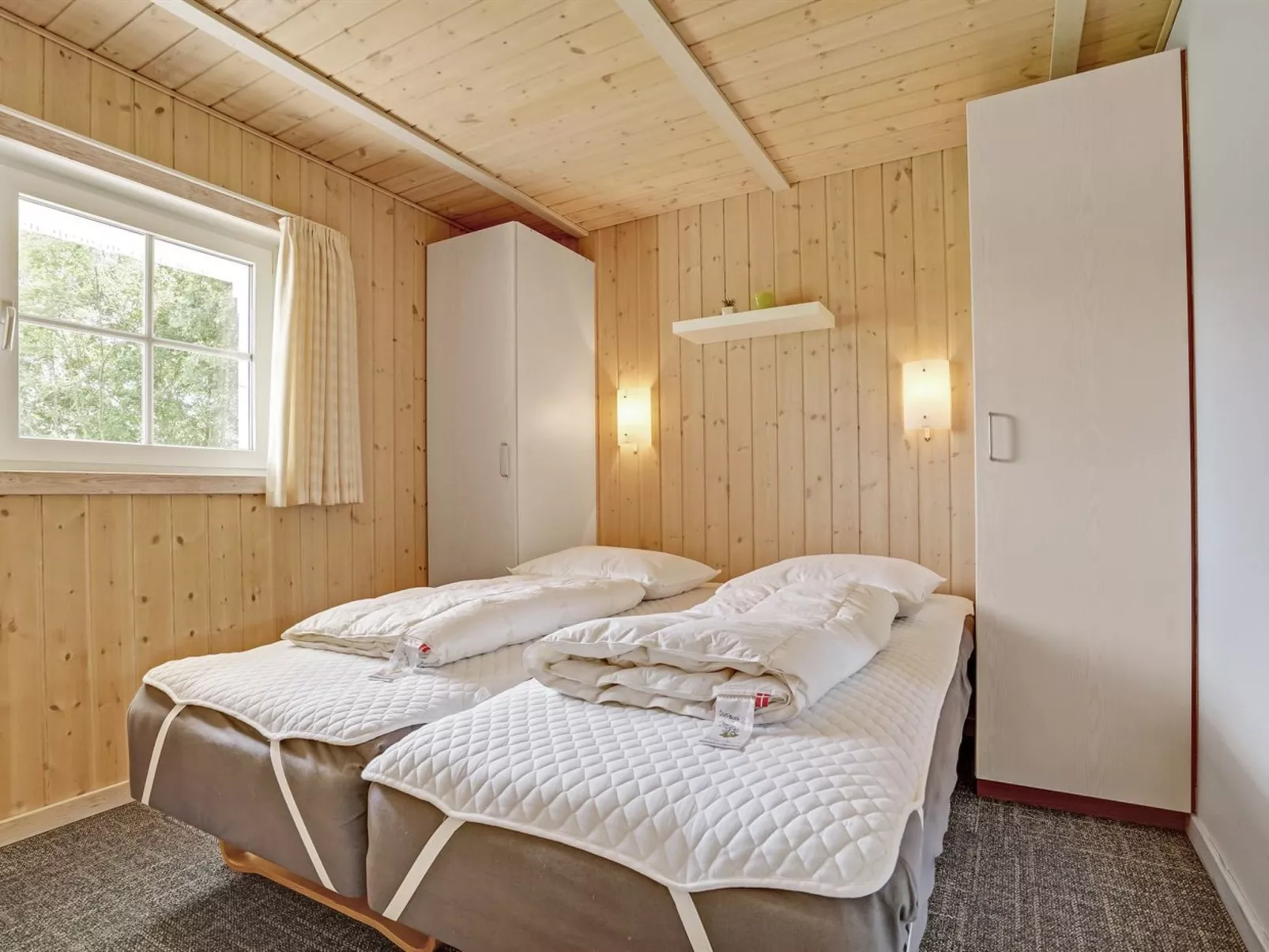 "Munder" - 1.2km to the fjord-Dedans