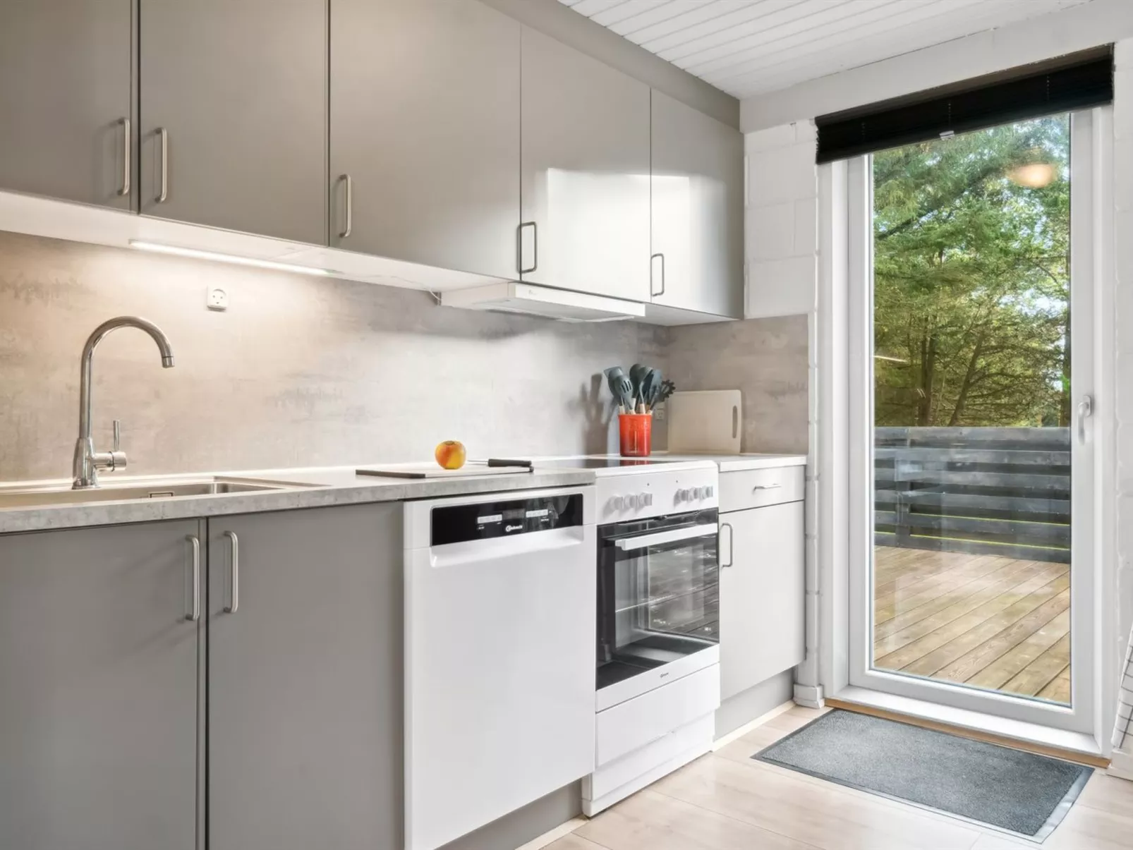 "Pia" - 250m to the fjord-Dedans