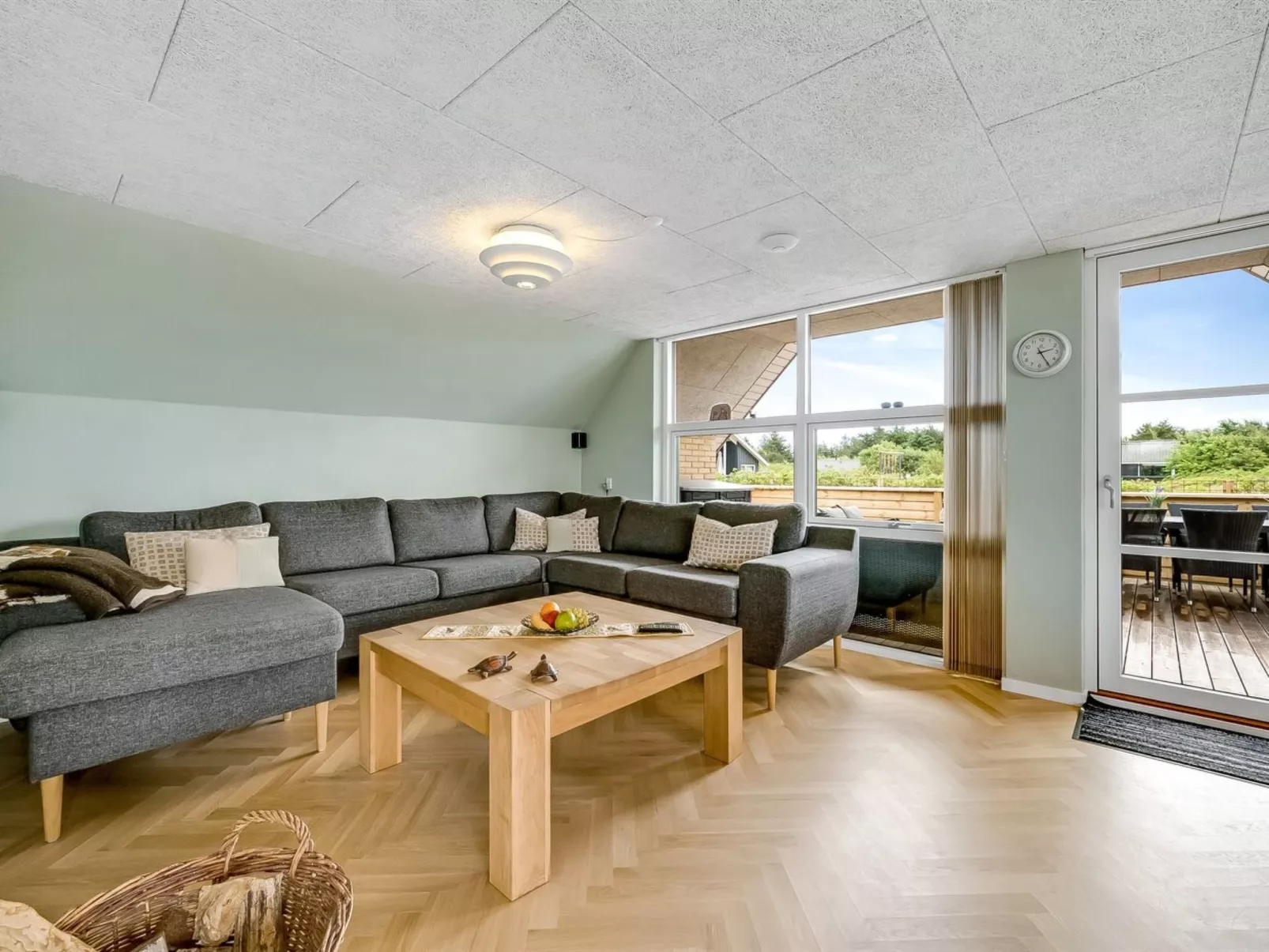 "Thorid" - 800m from the sea-Inside