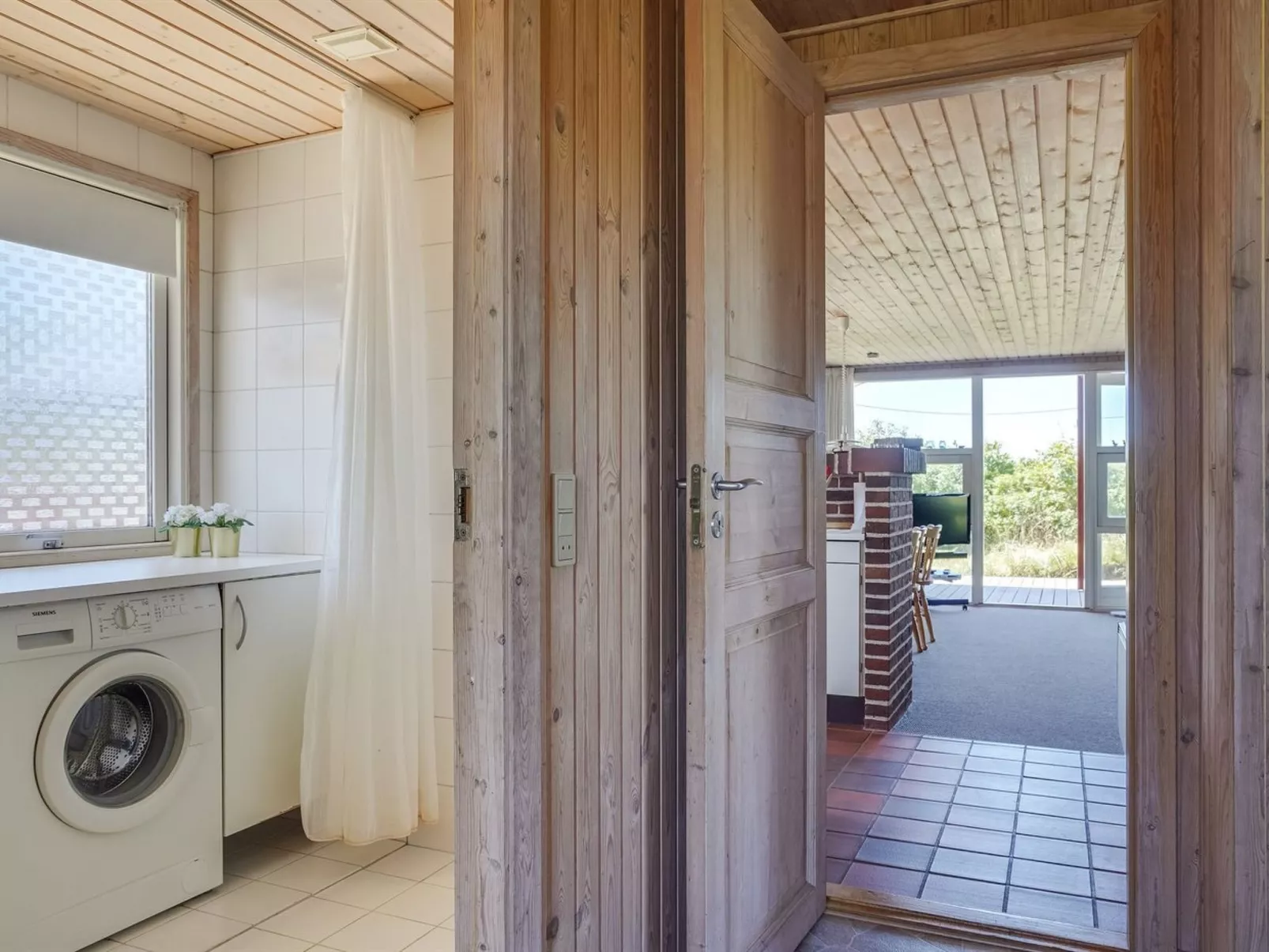 "Kirsten" - 800m from the sea-Drinnen