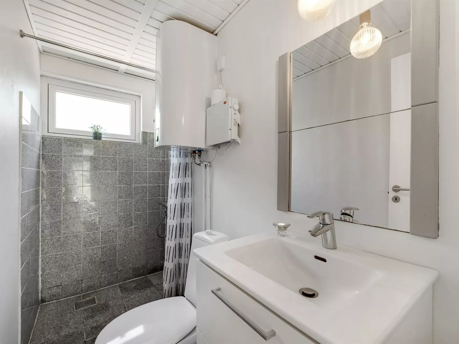 "Jerrit" - 1.4km from the sea-Drinnen