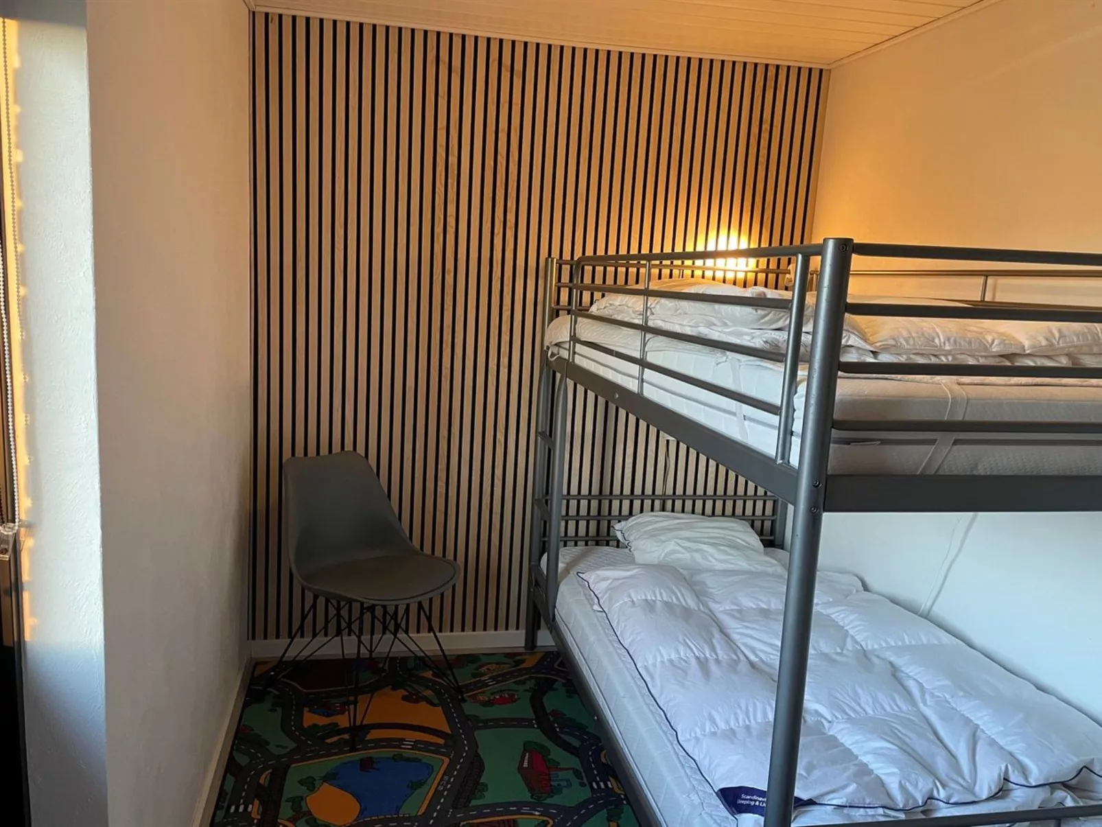 "Ingward" - 750m from the sea-Dedans