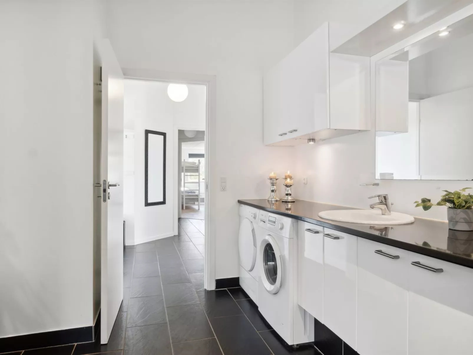 "Josina" - 675m from the sea-Inside