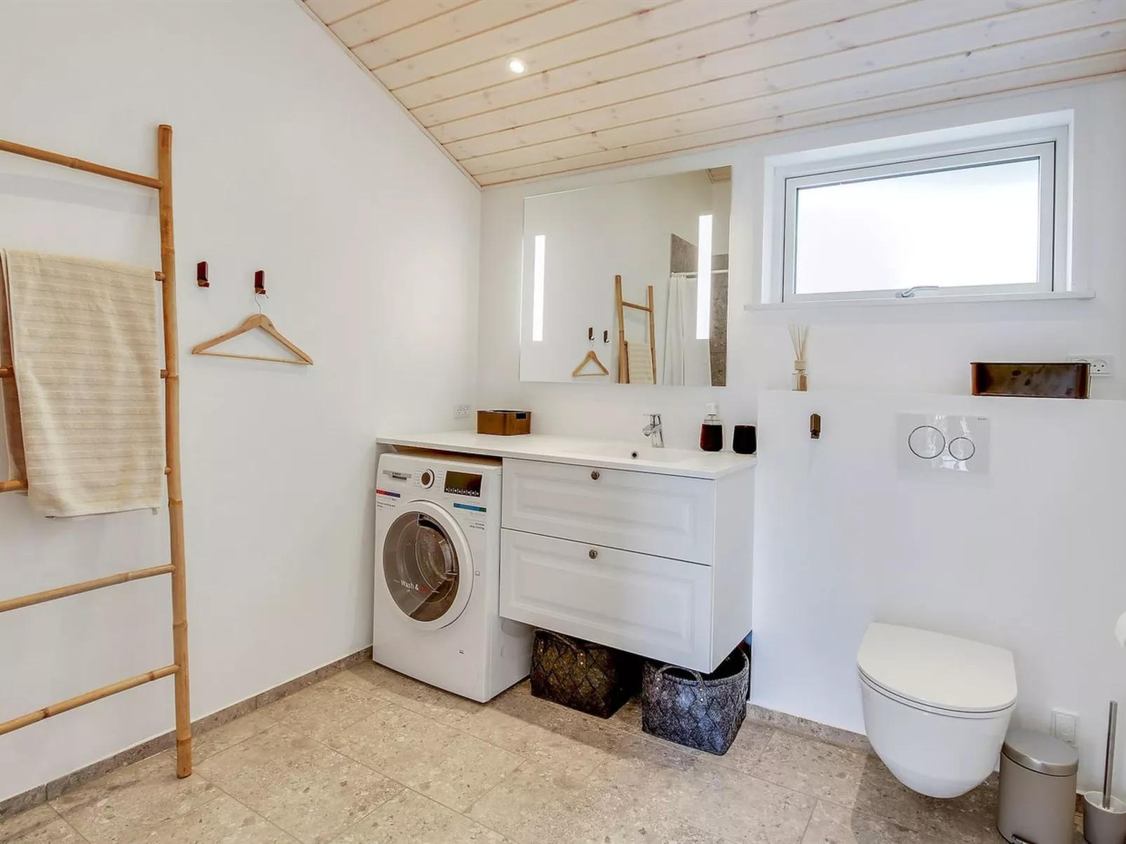 "Aleko" - 2.5km from the sea-Inside