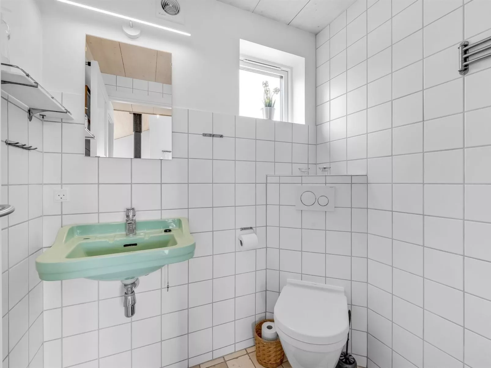 "Apolina" -  from the sea-Drinnen