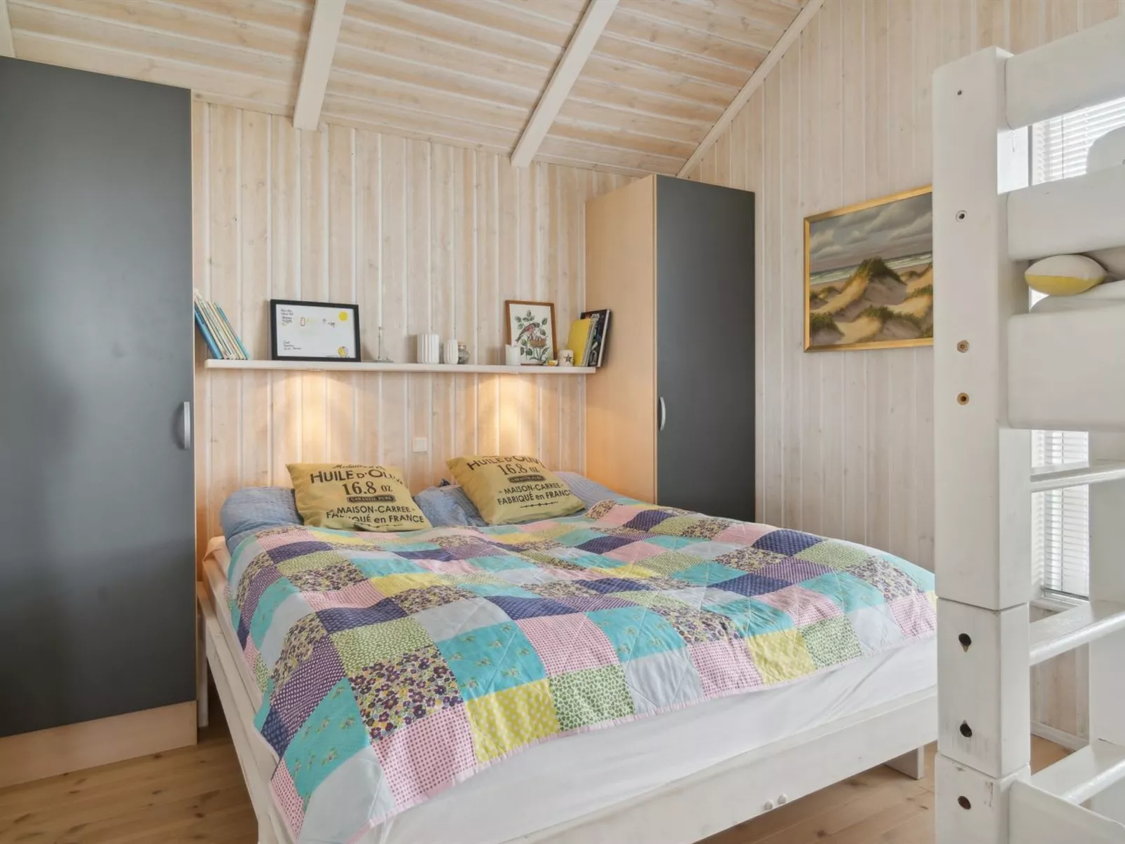 "Elspeth" - 25m from the sea-Inside