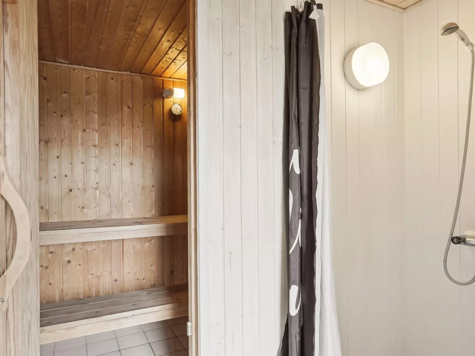 "Jürgen" - 293m from the sea-Dedans