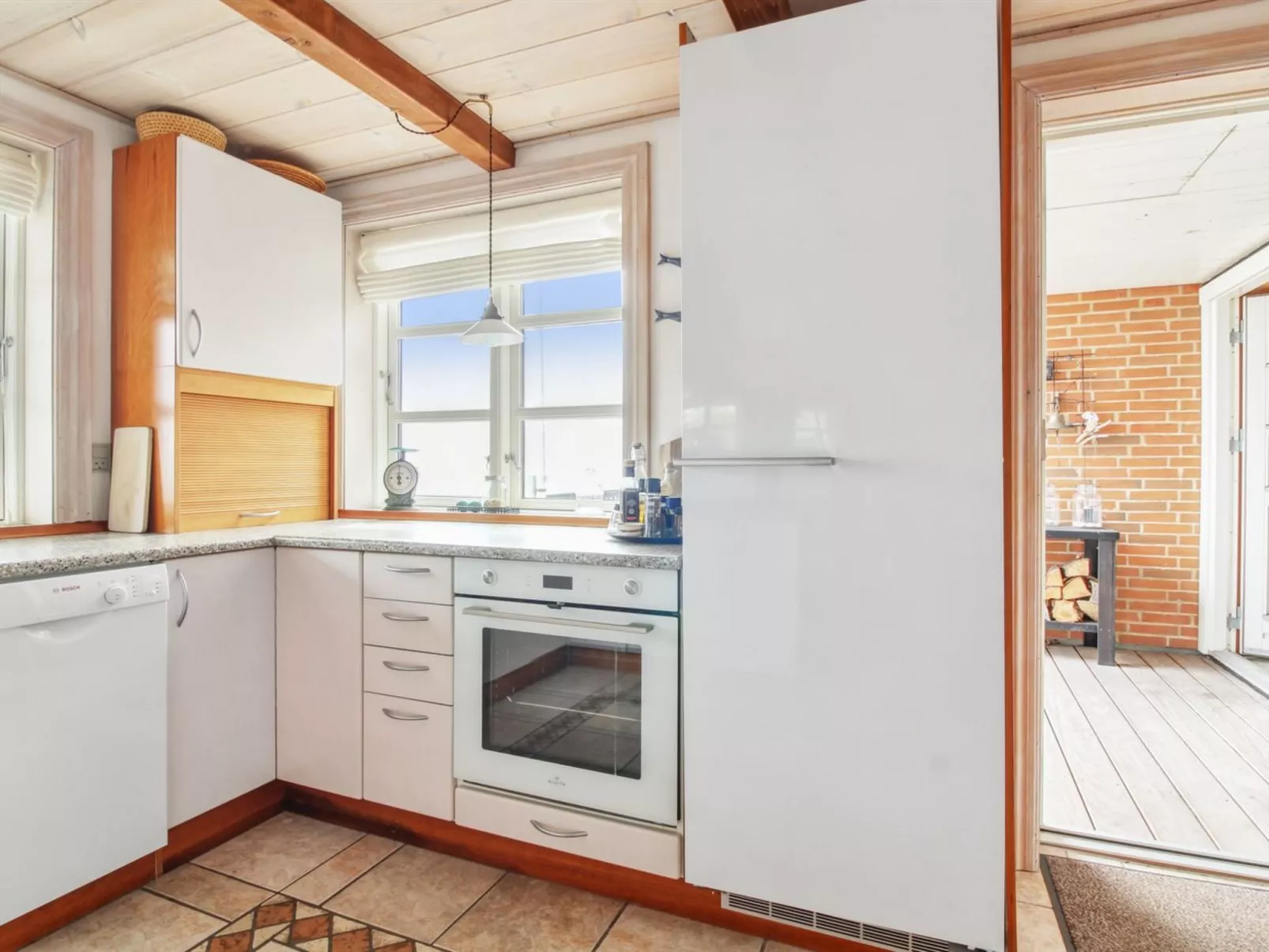 "Sander" - 10m to the fjord-Drinnen