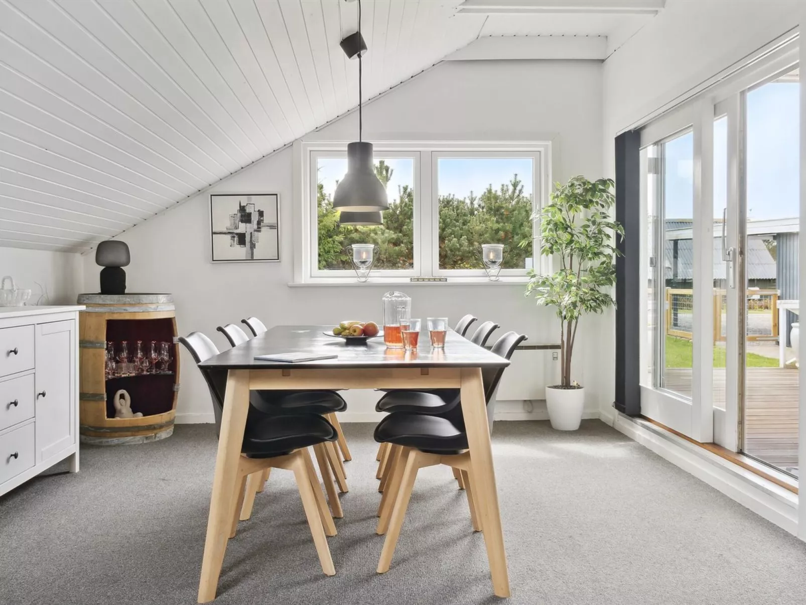 "Reidar" - 600m from the sea-Inside