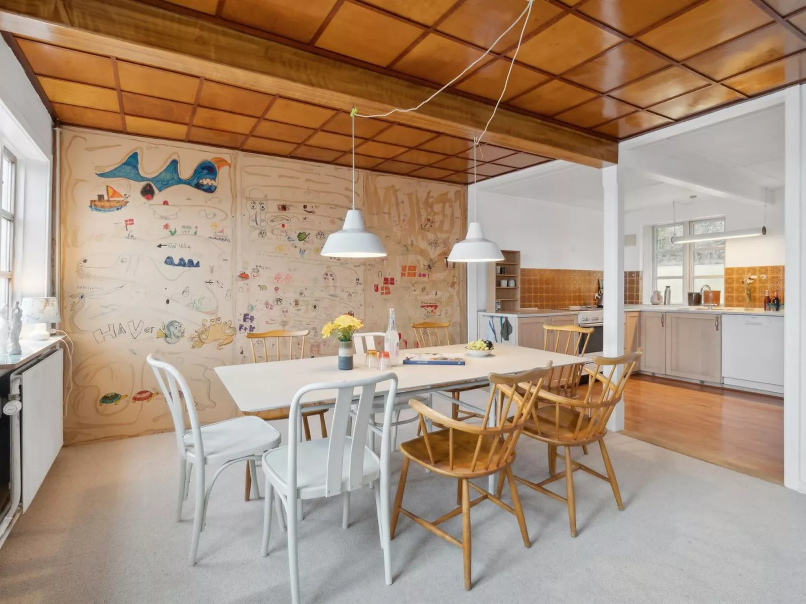 "Scarlet" - 5m from the sea-Drinnen