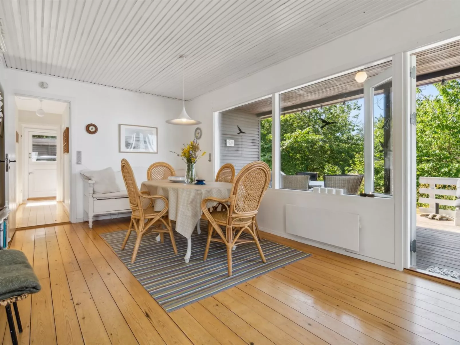 "Yasha" - 200m from the sea-Drinnen