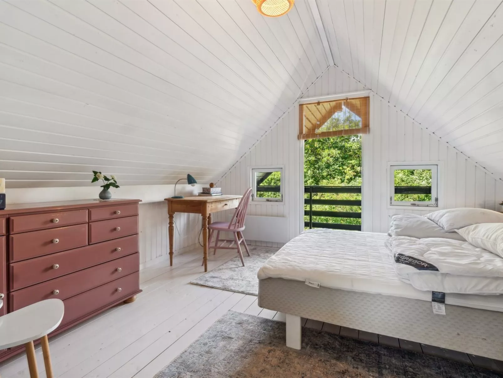 "Nadia" - 300m to the fjord-Inside