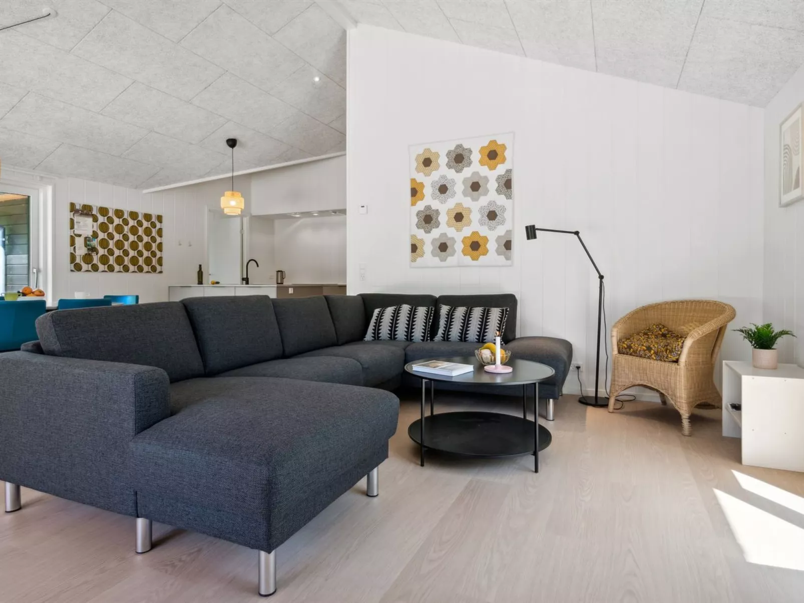 "Nicolas" - 500m from the sea-Dedans