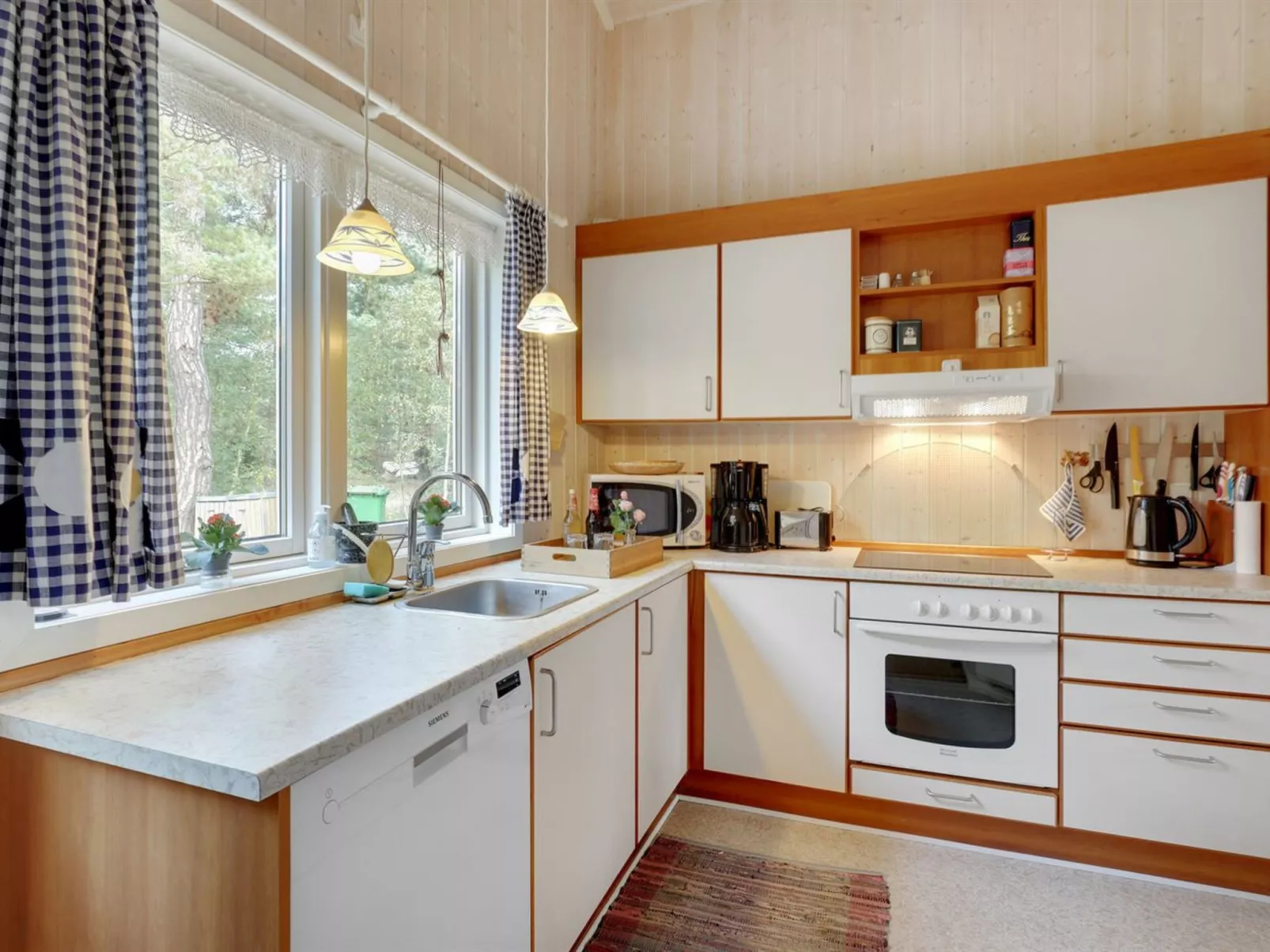 "Bea" - 300m from the sea-Inside