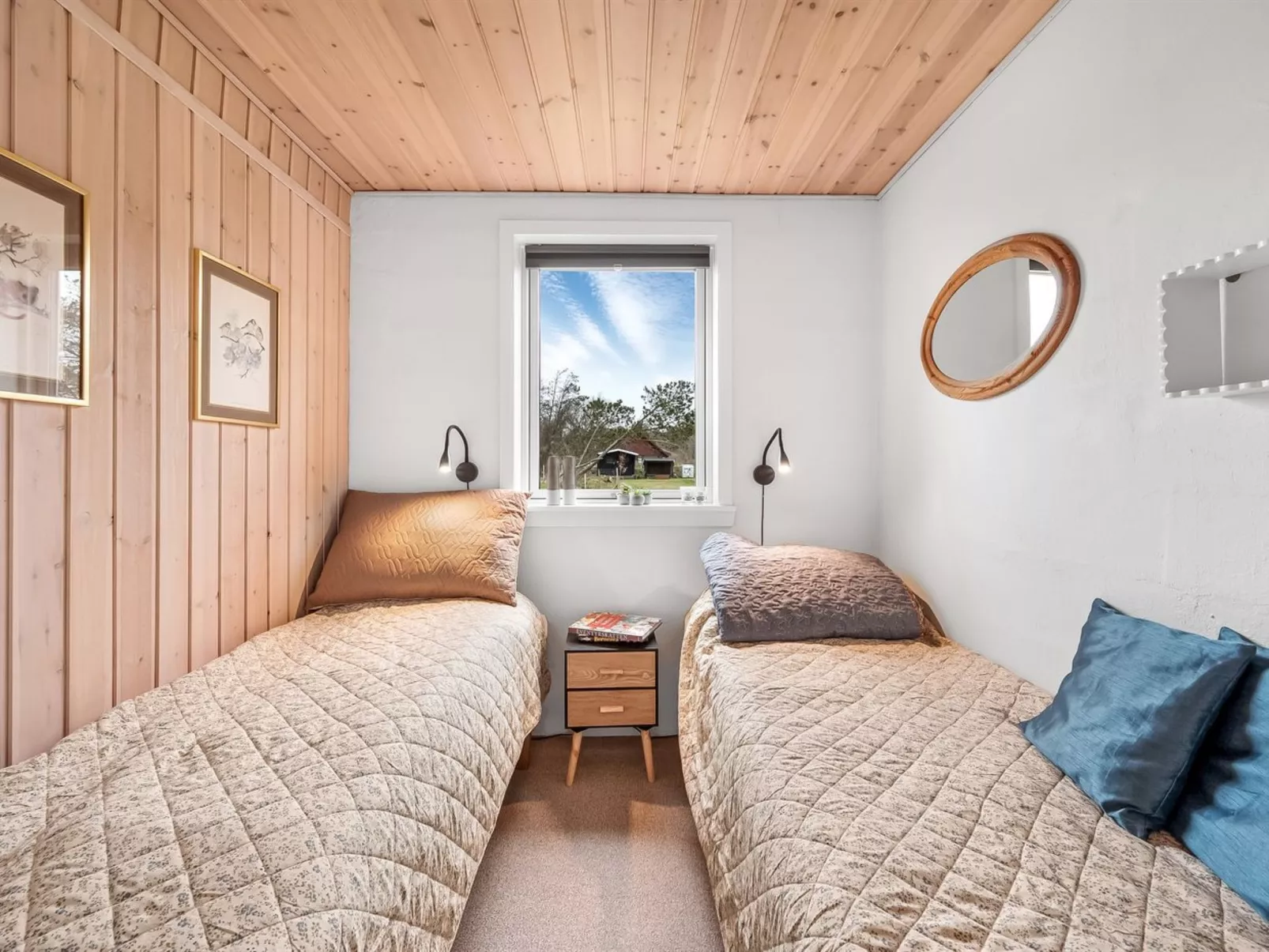 "Moreen" - 200m to the fjord-Dedans