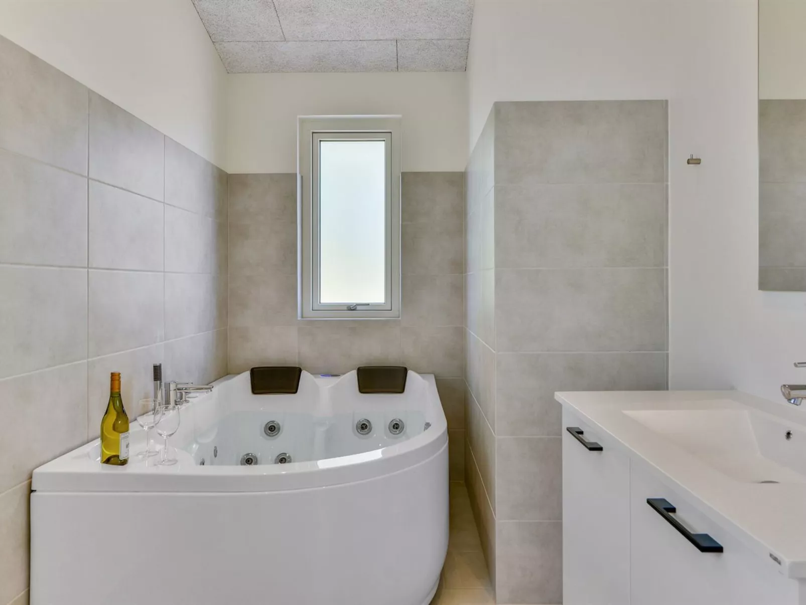 "Merve" - 800m to the fjord-Inside