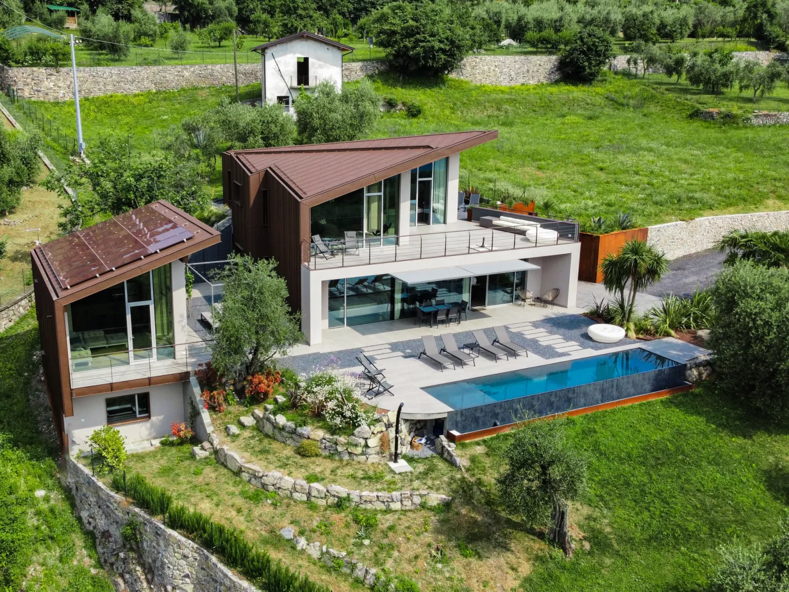 Villa Gau'-Outside
