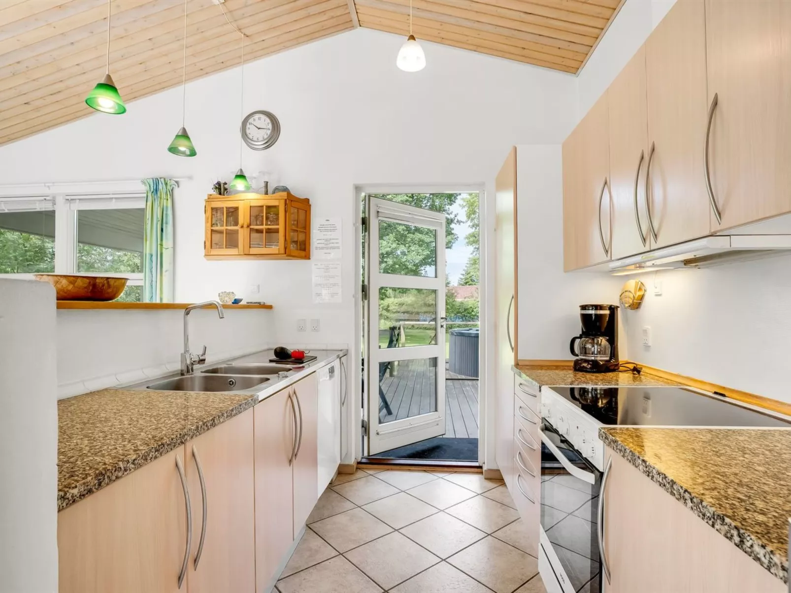 "Gravers" - 100m from the sea-Inside