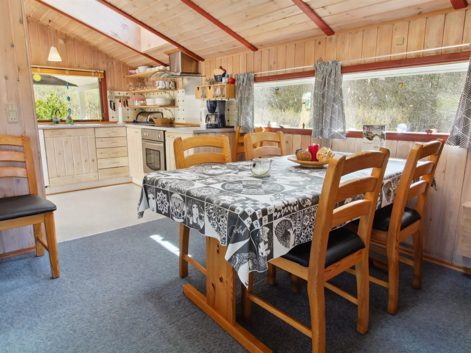 "Elpida" - 2km from the sea-Drinnen