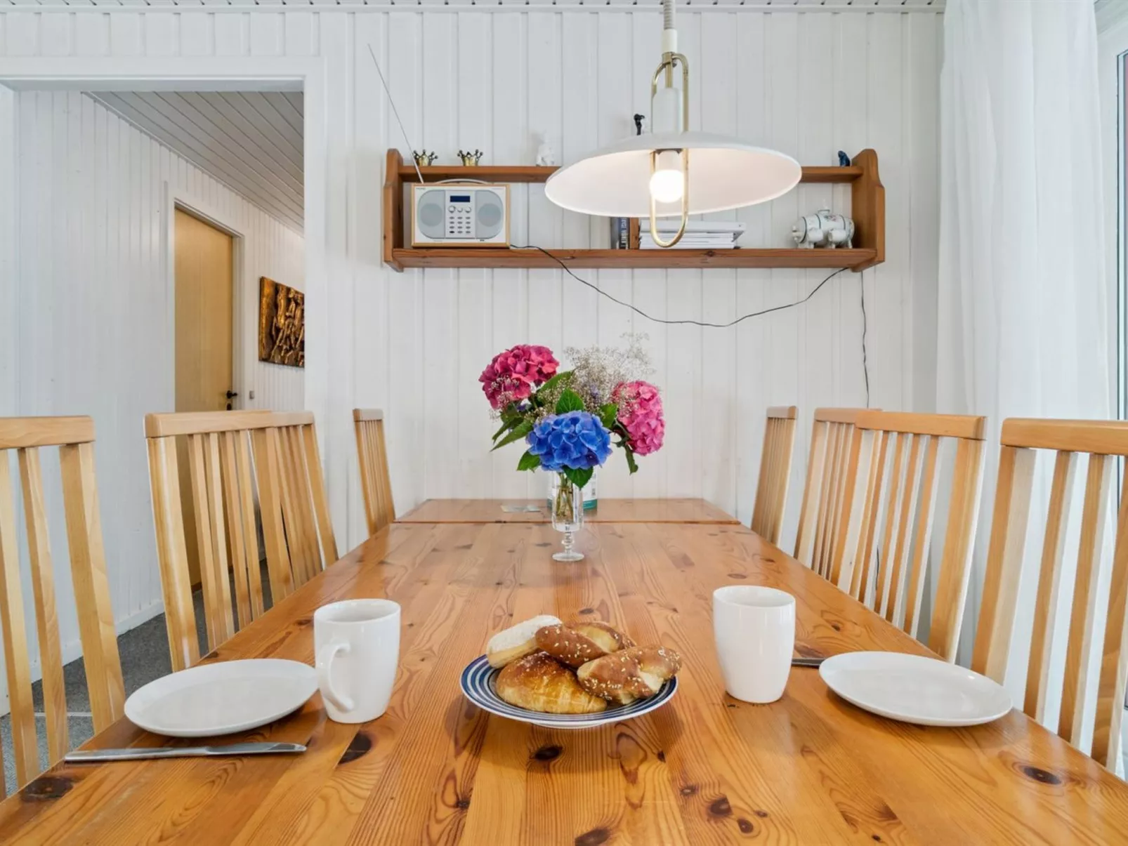 "Clementine" - 1.2km from the sea-Inside