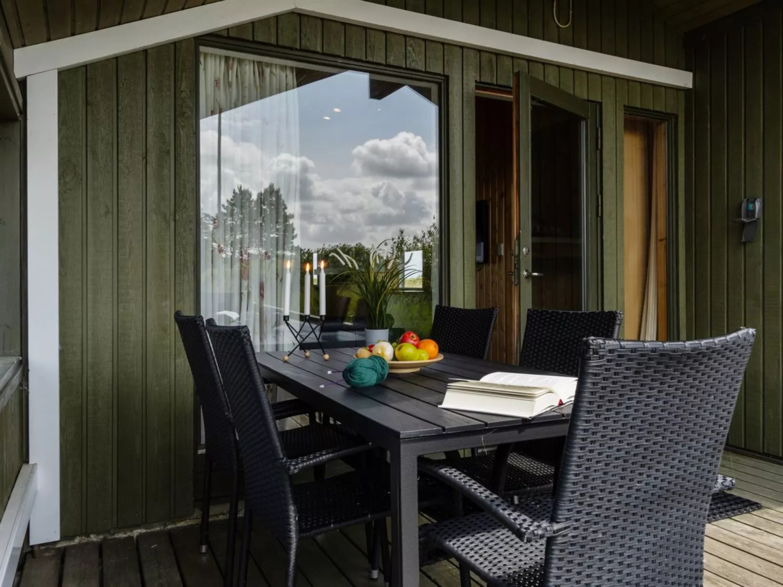 "Hunlef" - 1.7km from the sea-Outside