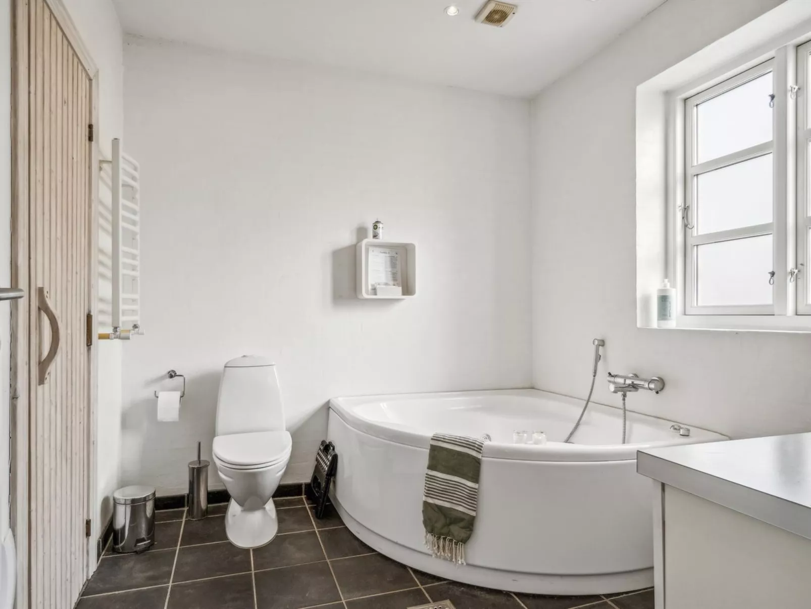 "Birtir" - 200m from the sea-Inside