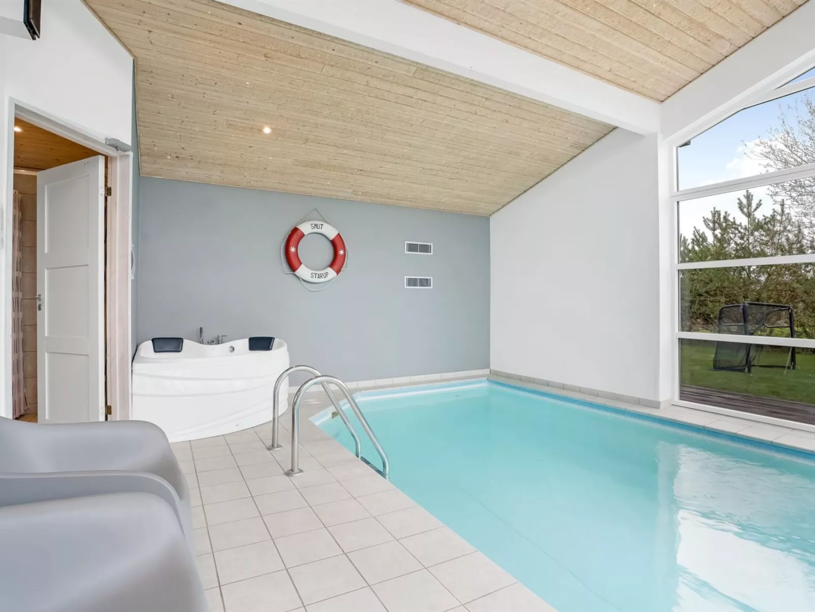 "Helena" - 700m from the sea-Outside