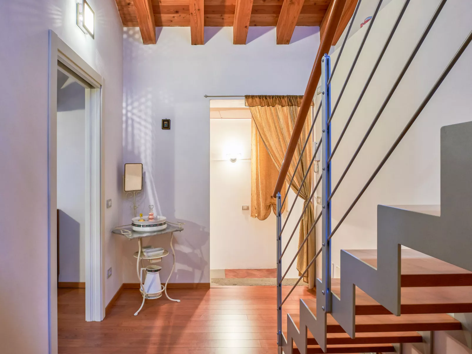 La Cascina-Inside