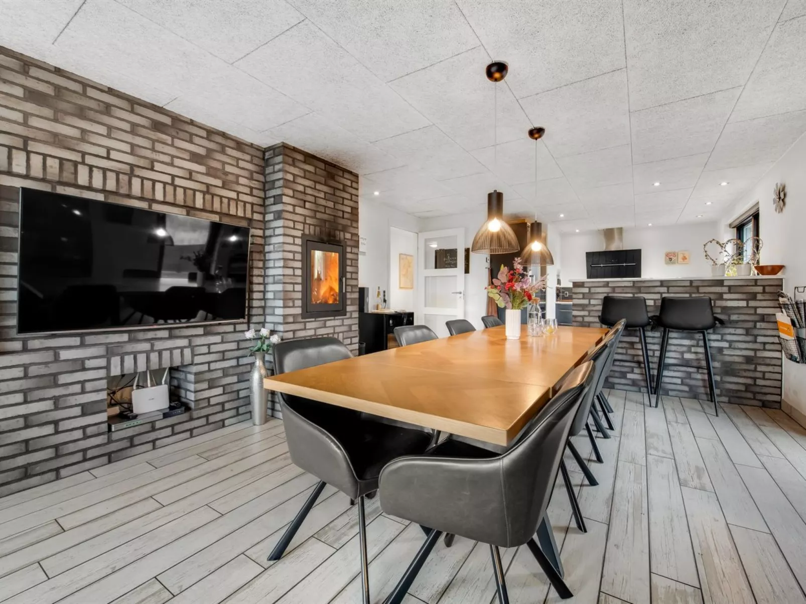 "Nona" - 1.1km from the sea-Dedans