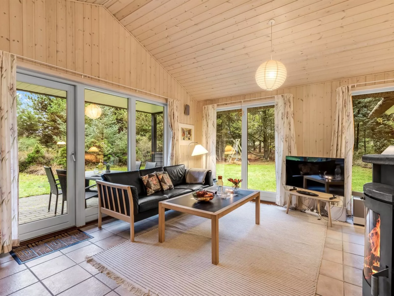 "Mart" - 1.6km from the sea-Inside