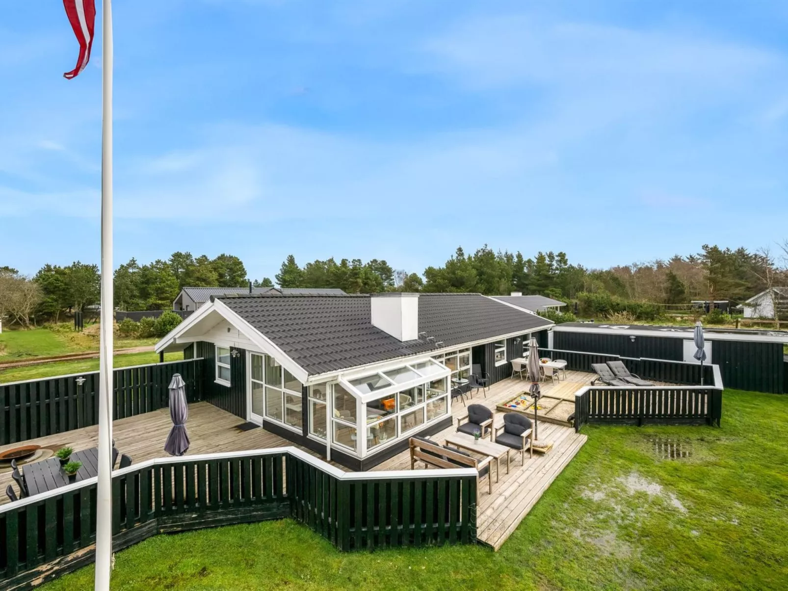 "Emilia" - 1.8km from the sea-Outside