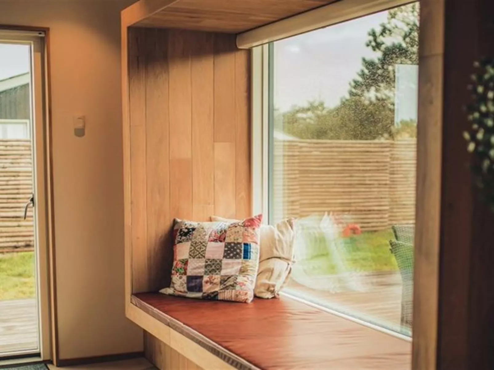 "Toyah" - 400m from the sea-Inside