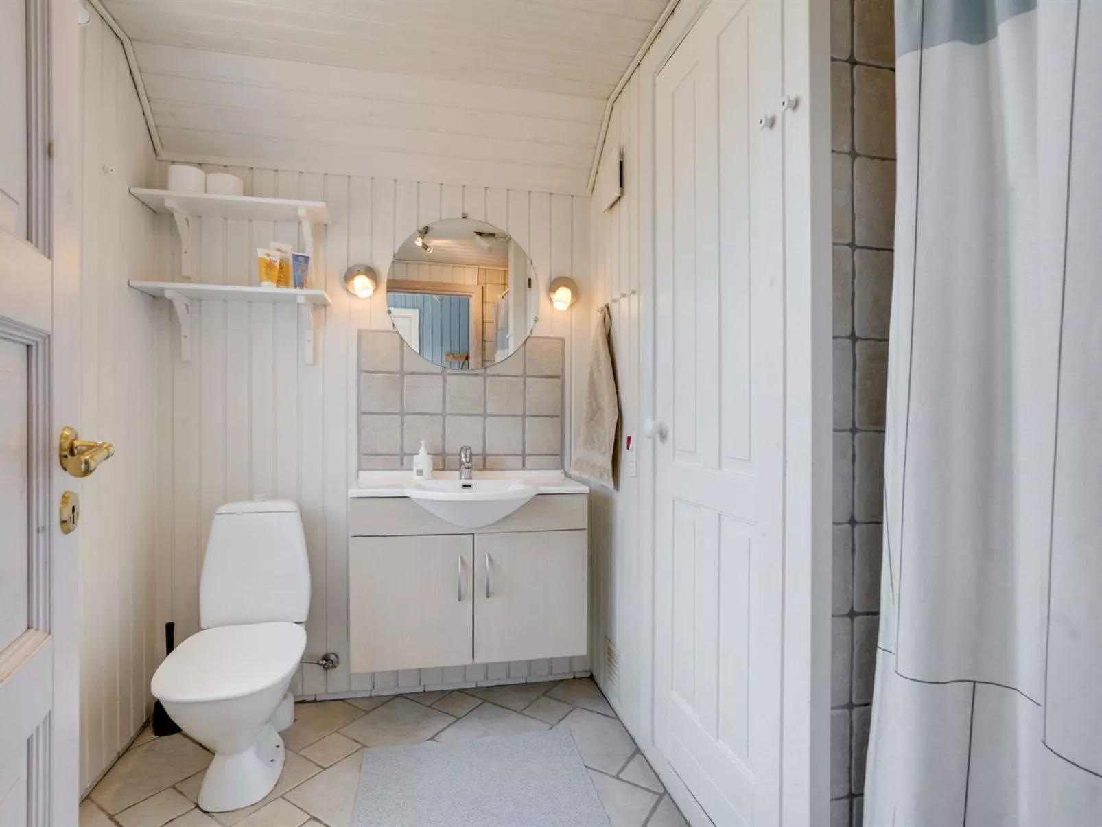 "Sine" - 500m from the sea-Inside