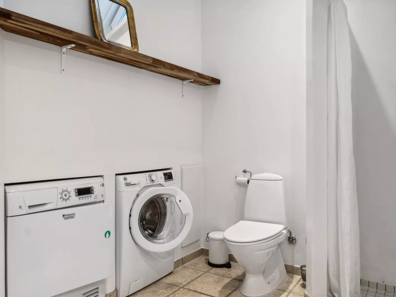 "Mikkeline" - 575m to the fjord-Dedans