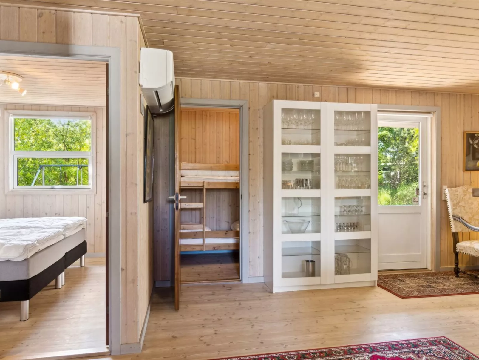 "Myriam" - 50m from the sea-Dedans