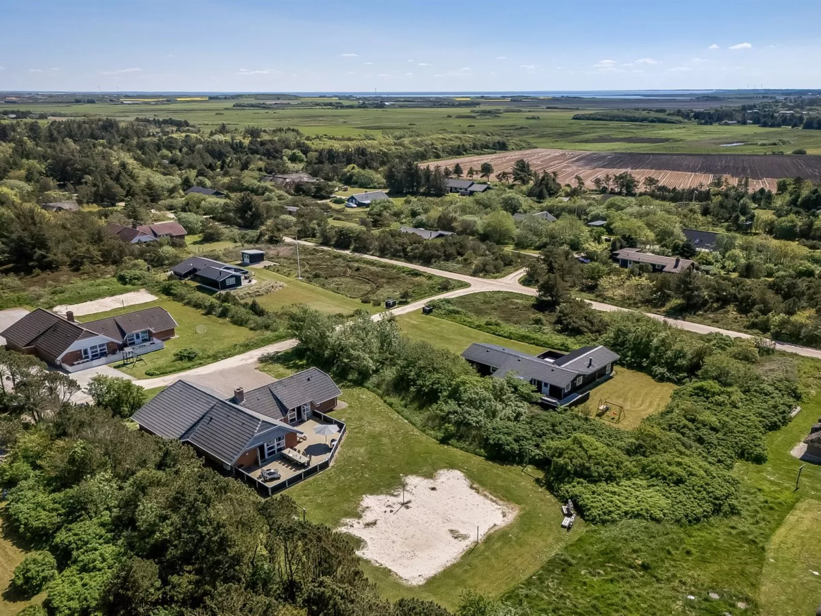 "Aage" - 1.7km from the sea-Draußen