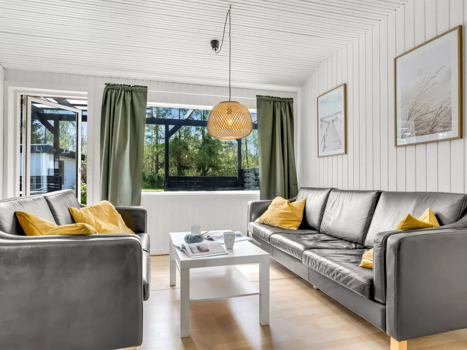 "Annastasia" - 400m from the sea