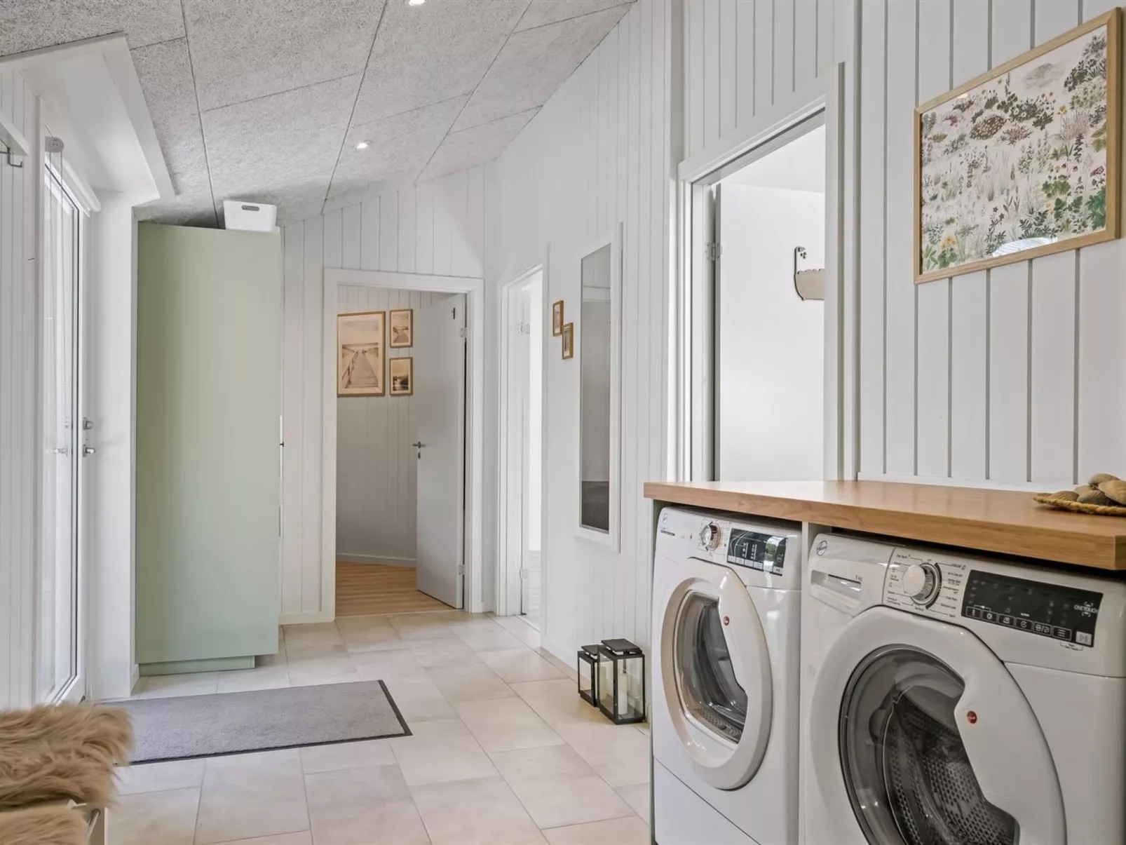 "Ema" - 1.9km from the sea-Dedans