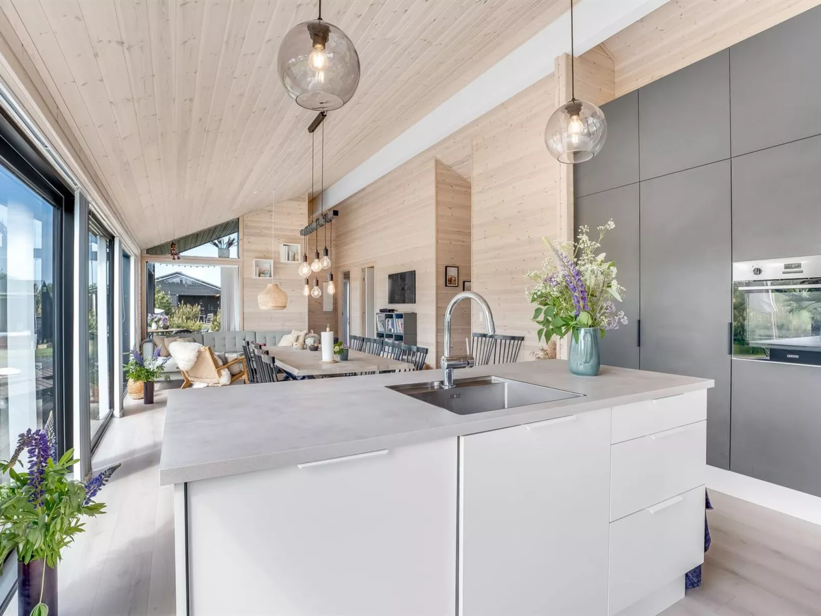 "Edite" - 900m from the sea-Inside